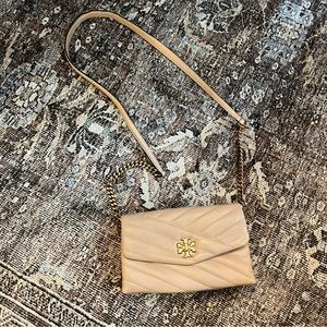 Tory Burch Kira Chevron Wallet on Chain